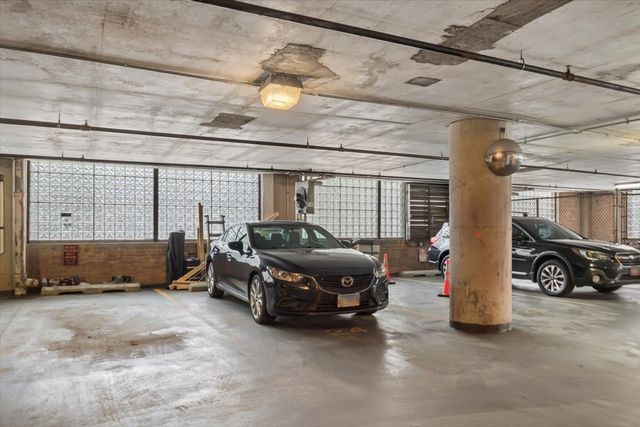 320 E 21ST Street 807, Chicago, IL 60616