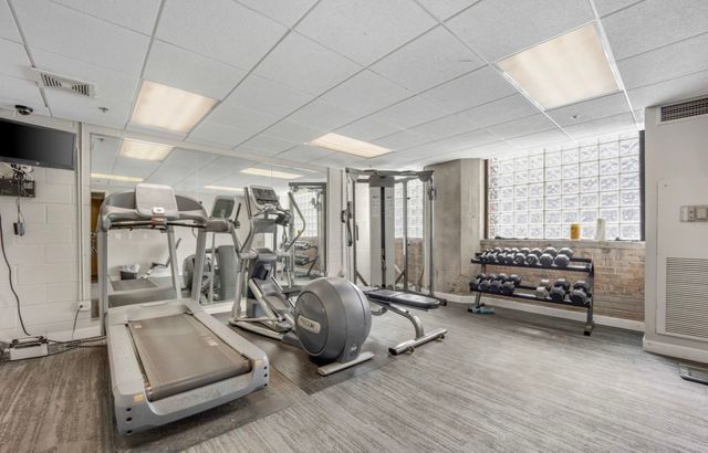 320 E 21ST Street 807, Chicago, IL 60616