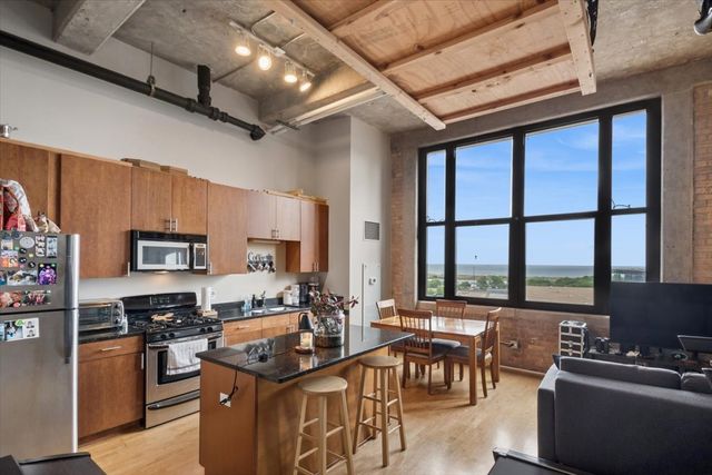 320 E 21ST Street 807, Chicago, IL 60616