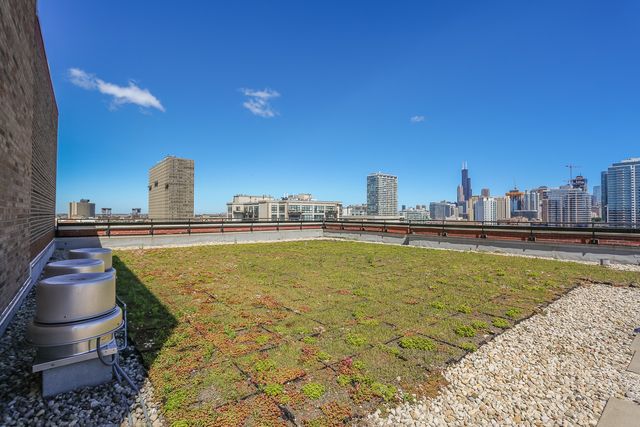 320 E 21ST Street 807, Chicago, IL 60616