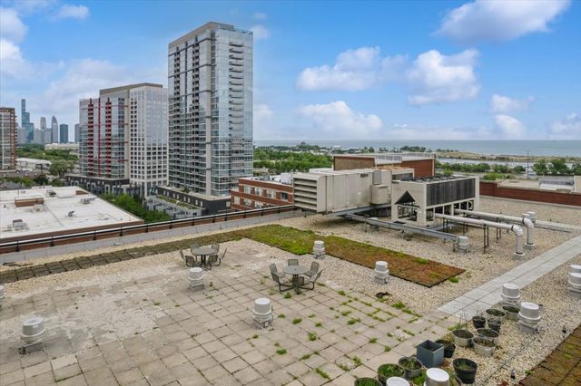 320 E 21ST Street 807, Chicago, IL 60616