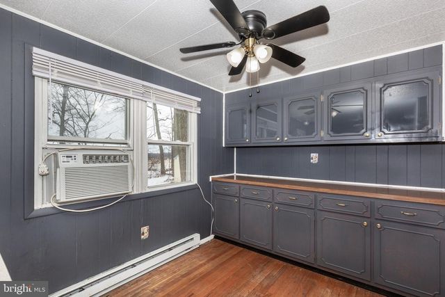 16 LEPPO RD, Westminster, MD 21158