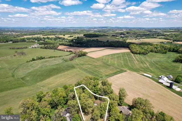 16 LEPPO RD, Westminster, MD 21158