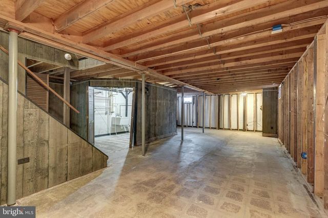 16 LEPPO RD, Westminster, MD 21158