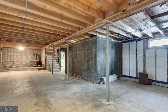 16 LEPPO RD, Westminster, MD 21158