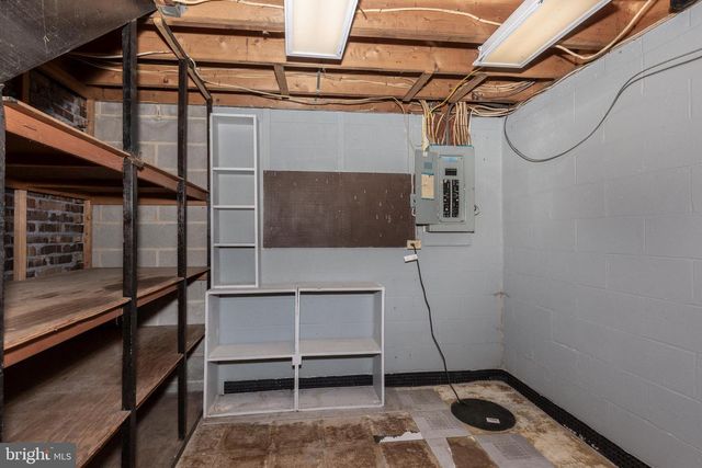 16 LEPPO RD, Westminster, MD 21158