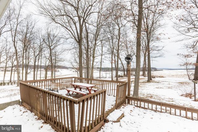 16 LEPPO RD, Westminster, MD 21158