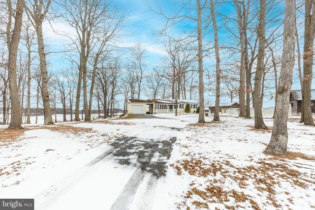 16 LEPPO RD, Westminster, MD 21158