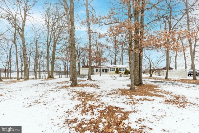 16 LEPPO RD, Westminster, MD 21158