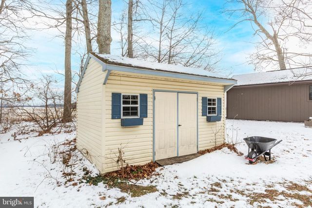 16 LEPPO RD, Westminster, MD 21158