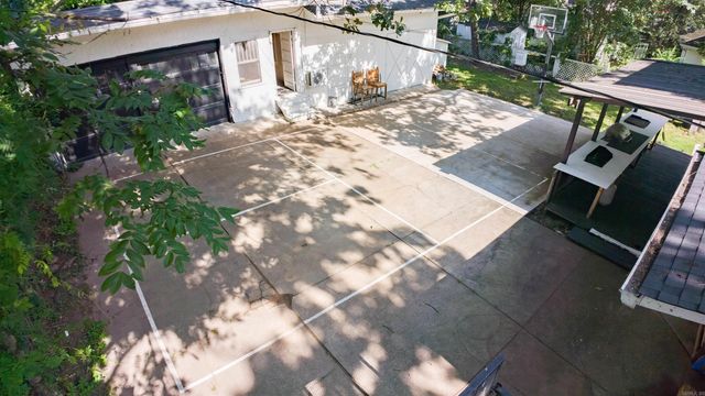 3212 N Magnolia street, North Little Rock, AR 72116