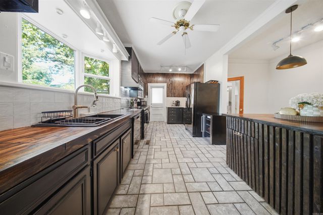 3212 N Magnolia street, North Little Rock, AR 72116