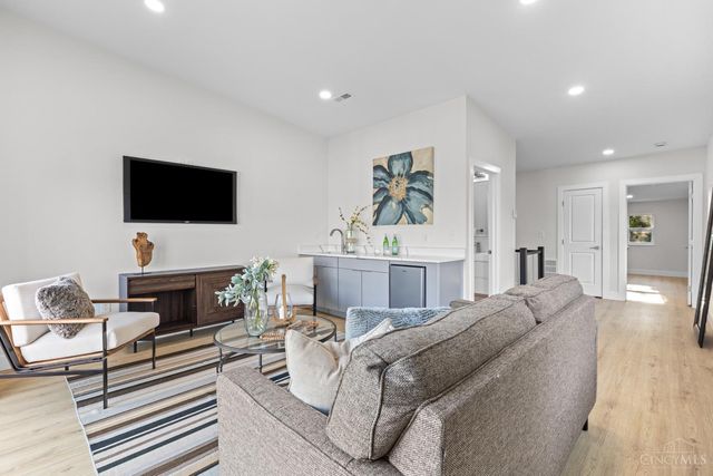 1828 Highland Avenue, Cincinnati, OH 45202