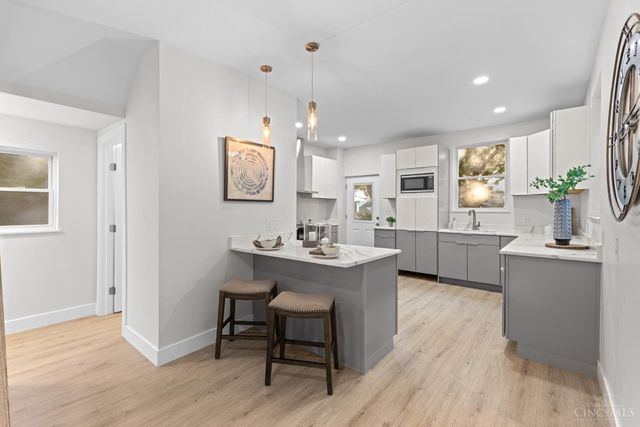1828 Highland Avenue, Cincinnati, OH 45202