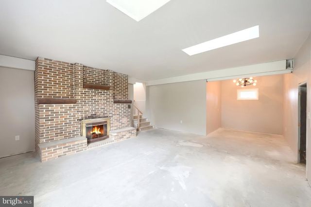 3295 WOODBERRY RD, York, PA 17408