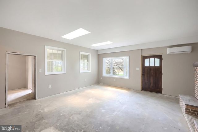 3295 WOODBERRY RD, York, PA 17408