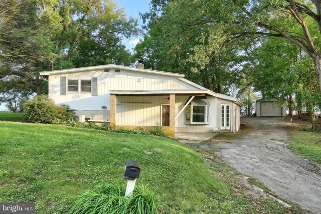 3295 WOODBERRY RD, York, PA 17408