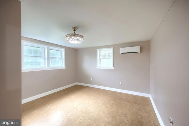 3295 WOODBERRY RD, York, PA 17408