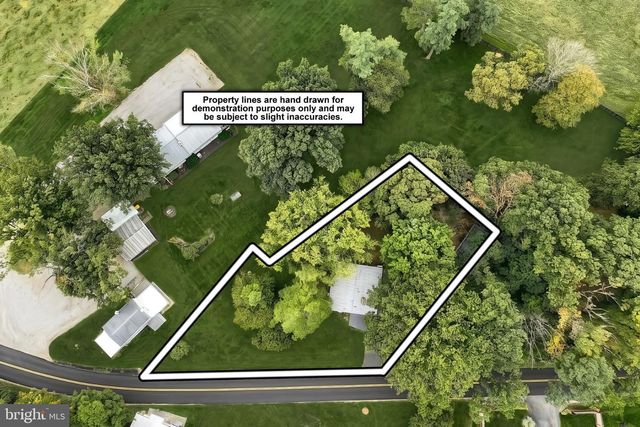 3295 WOODBERRY RD, York, PA 17408