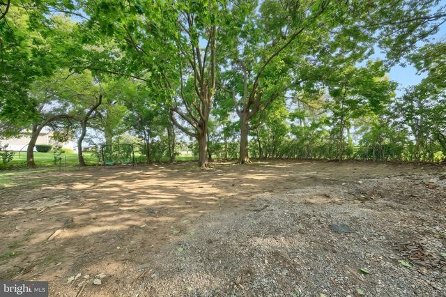 3295 WOODBERRY RD, York, PA 17408