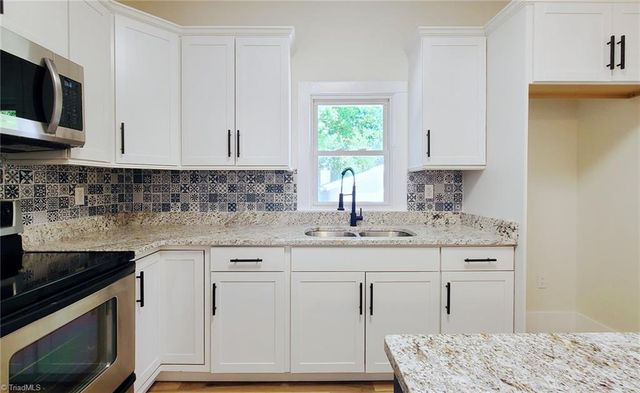 628 Mission Road, Winston-salem, NC 27103