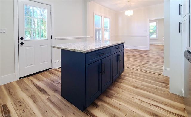 628 Mission Road, Winston-salem, NC 27103