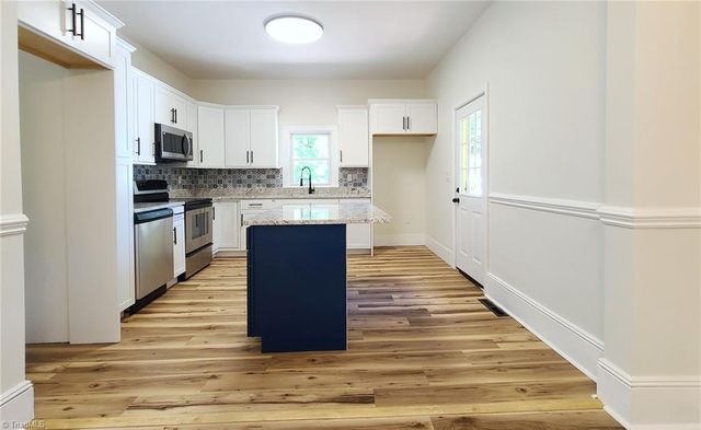 628 Mission Road, Winston-salem, NC 27103