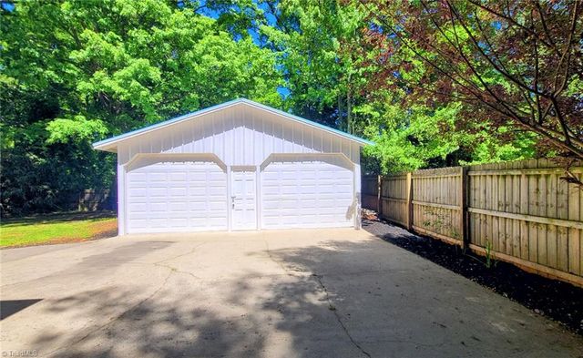 628 Mission Road, Winston-salem, NC 27103