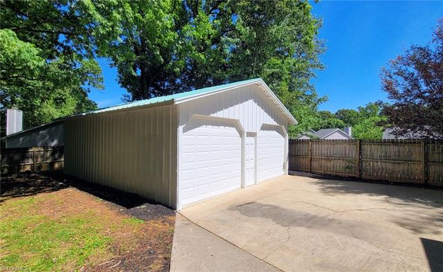 628 Mission Road, Winston-salem, NC 27103