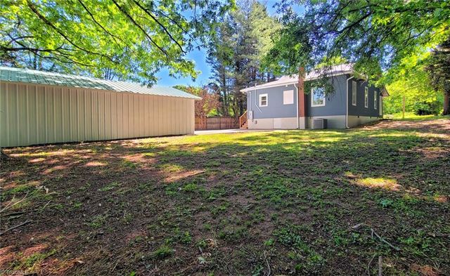 628 Mission Road, Winston-salem, NC 27103
