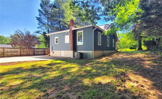628 Mission Road, Winston-salem, NC 27103