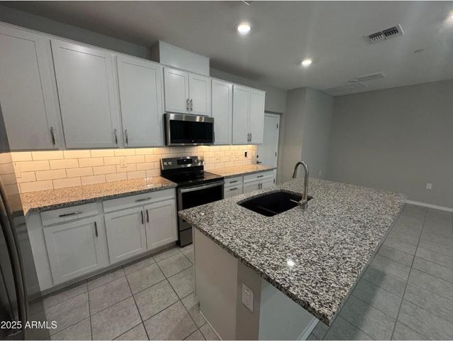 775 E Furness Drive Unit 101, Gilbert, AZ 85297