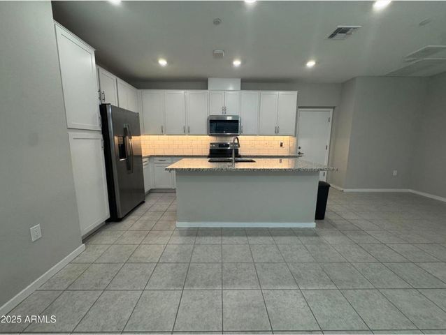 775 E Furness Drive Unit 101, Gilbert, AZ 85297