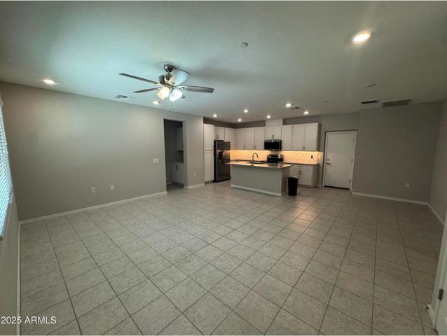 775 E Furness Drive Unit 101, Gilbert, AZ 85297