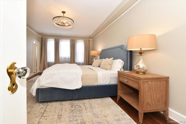 8 BARSTOW #6-D, Great Neck, NY 11021