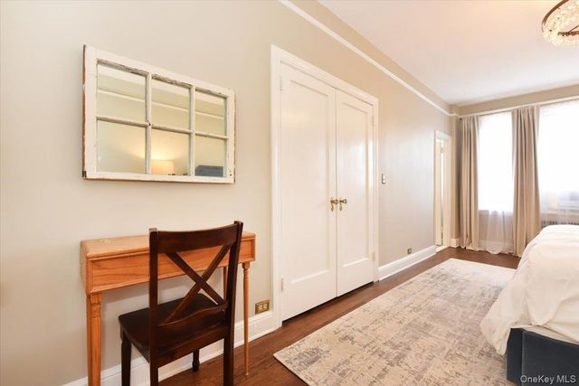 8 BARSTOW #6-D, Great Neck, NY 11021