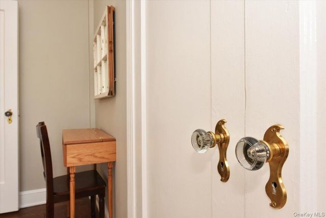 8 BARSTOW #6-D, Great Neck, NY 11021