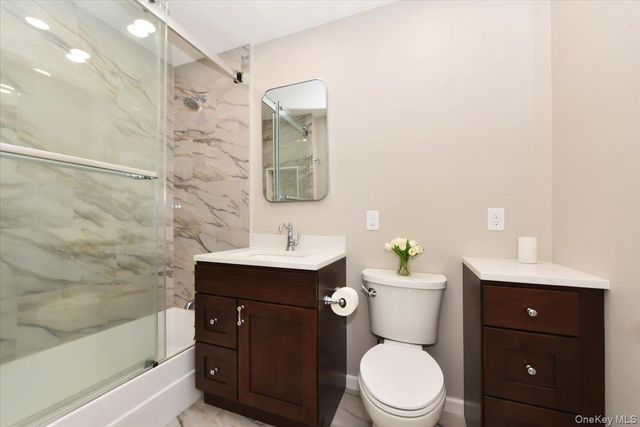 8 BARSTOW #6-D, Great Neck, NY 11021