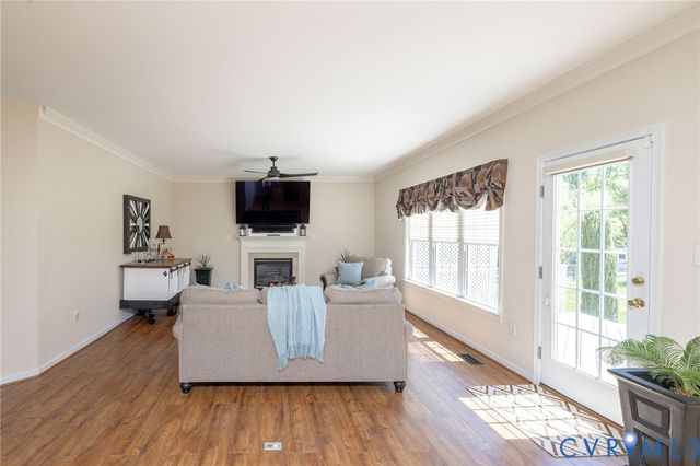 909 Newsome Ct, Goochland, VA 23063