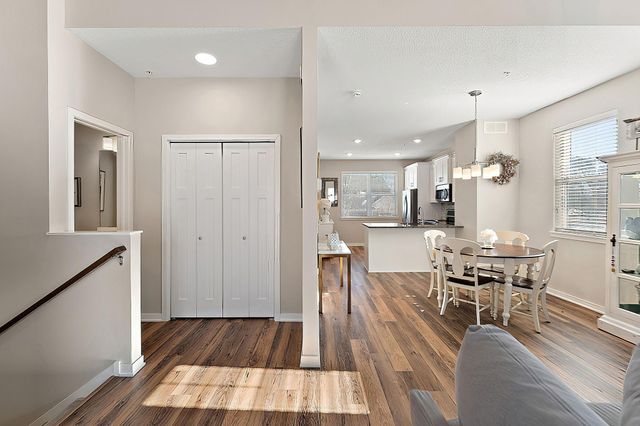 2651 New Century Boulevard S, Maplewood, MN 55119