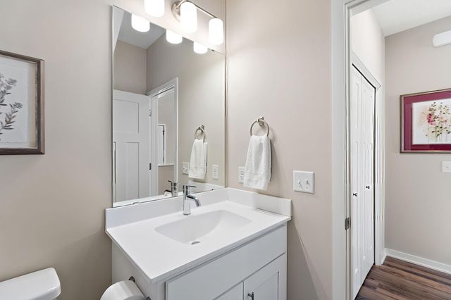 2651 New Century Boulevard S, Maplewood, MN 55119