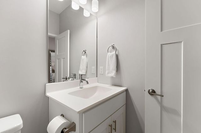 2651 New Century Boulevard S, Maplewood, MN 55119