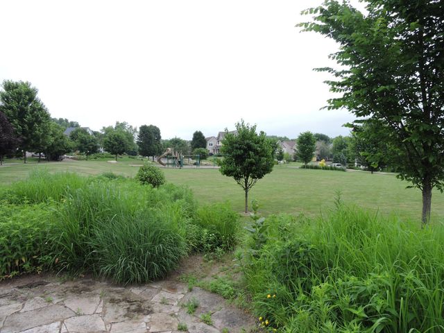 2651 New Century Boulevard S, Maplewood, MN 55119