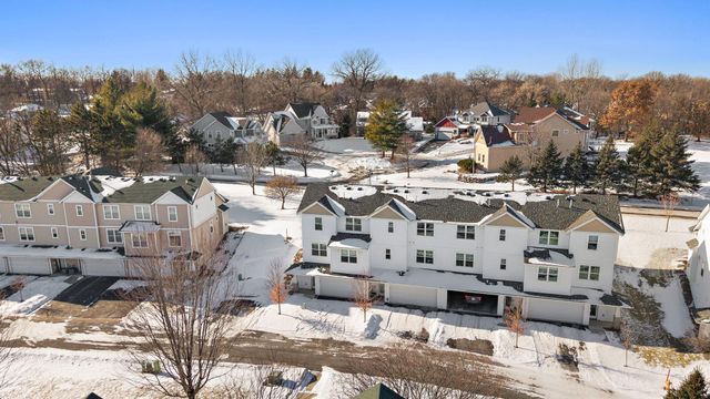 2651 New Century Boulevard S, Maplewood, MN 55119