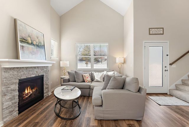 2651 New Century Boulevard S, Maplewood, MN 55119