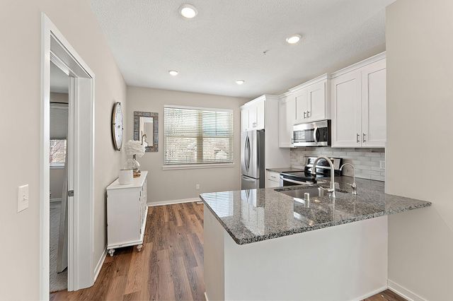 2651 New Century Boulevard S, Maplewood, MN 55119