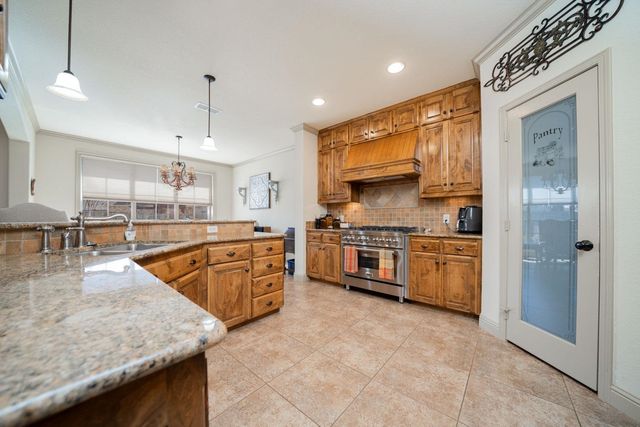 1000 Riverwood, Longview, TX 75604