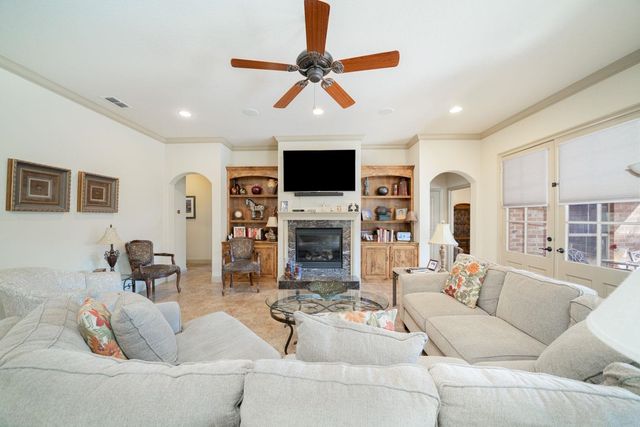 1000 Riverwood, Longview, TX 75604