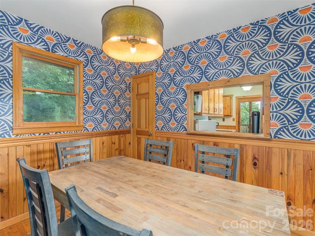 215 Hall Top Road, Waynesville, NC 28786