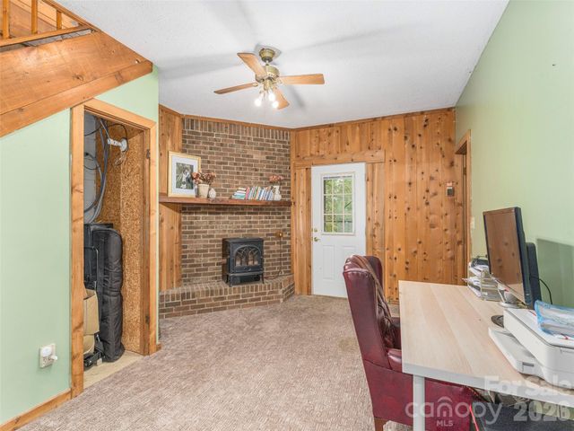 215 Hall Top Road, Waynesville, NC 28786